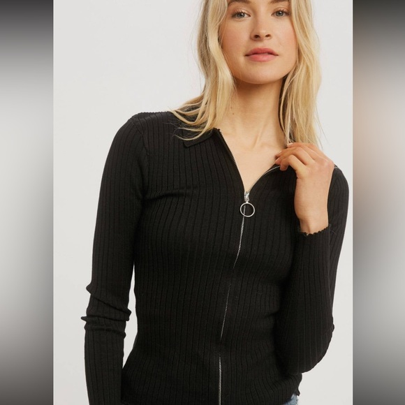 🆕Sweater Ribbed Fitted Collar Zip Up Black S, M & L Available - Picture 6 of 6